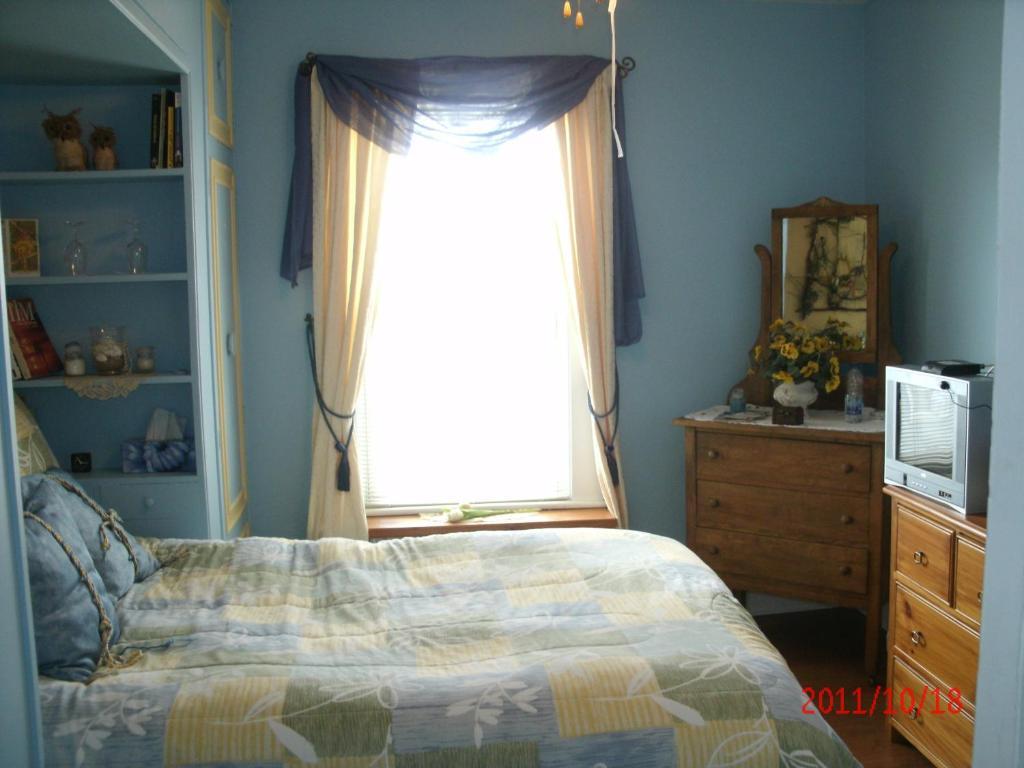 Bed and Breakfast Ici Et Maintenant Мейгог Номер фото